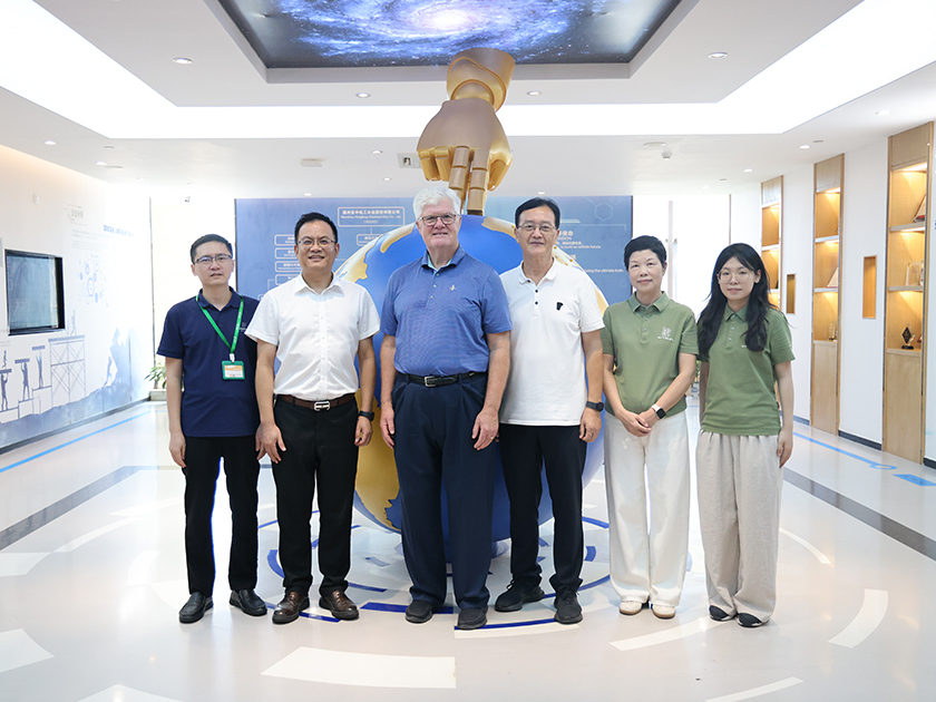 美国肯恩大学原常务副校长菲利普·康纳利先生莅临温州宏丰参观交流