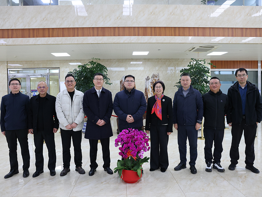 海经区领导一行走访慰问温州宏丰，助力新春“开门红”！